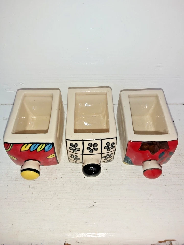 A SET OF THREE MINI HANDMADE CERAMIC INDIAN DRAWERS/PLANTERS - Image 3 of 4