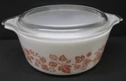 Pyrex White w/Pink Gooseberry 1 1/2 Pint Casserole Dish #472 & Lid #470C Vintage