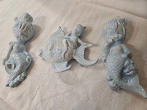 Sweet Vintage BLUE Grammacor Ceramic Mermaid  Babies/ Fish Bathroom Wall Plaques