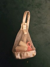 Muñeca Barbie Accesorios Malla Plateada Mochila de Hombro Cartera con Cosas de Bebé