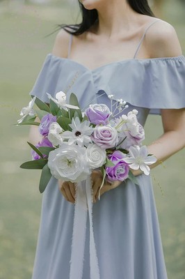 new in box $45 TINGE TIME 11 Inch Wedding Bouquet  lilac/white
