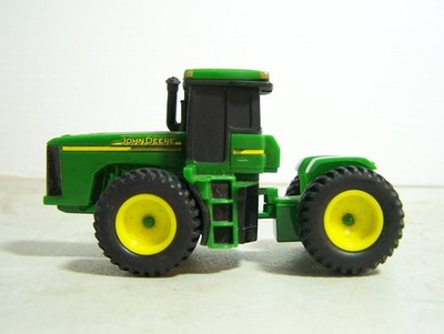 ERTL John Deere 4.5'' Tractor