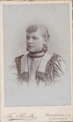 CDV Antique Photo Carte de Visite Beautiful Woman Dress Bolte Oldenburg Germany