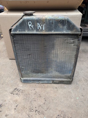 Radiator Ford 2000 3600 5610 4000 6610 3000 2600 4110 4600 fits Farmtrac - Picture 2 of 6