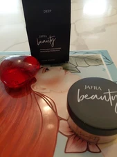 Jafra Beauty Translucent Loose Powder  Deep  .74 oz