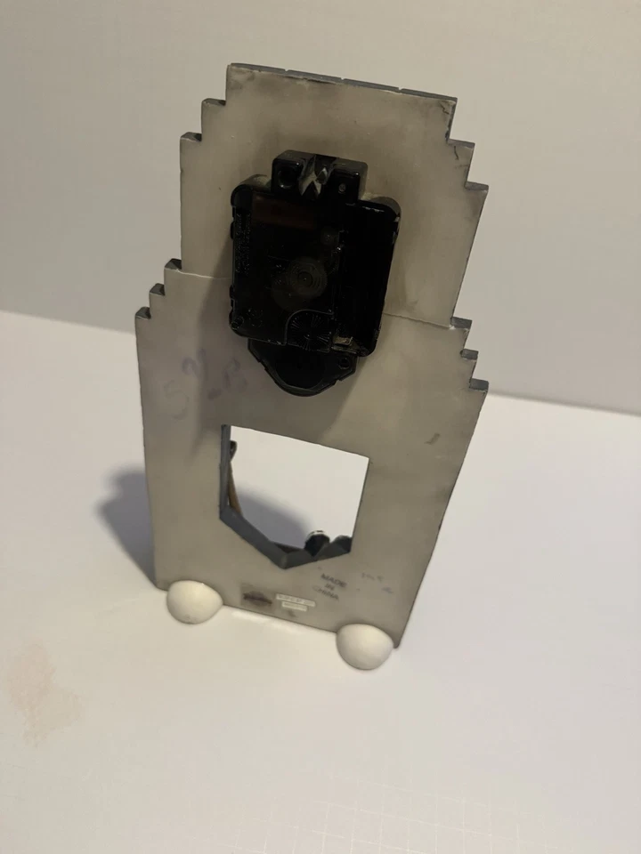 San Diego Padres 2003 MLB Baseball Clock Display Figurine – Vintage Padres - Image 3 of 3