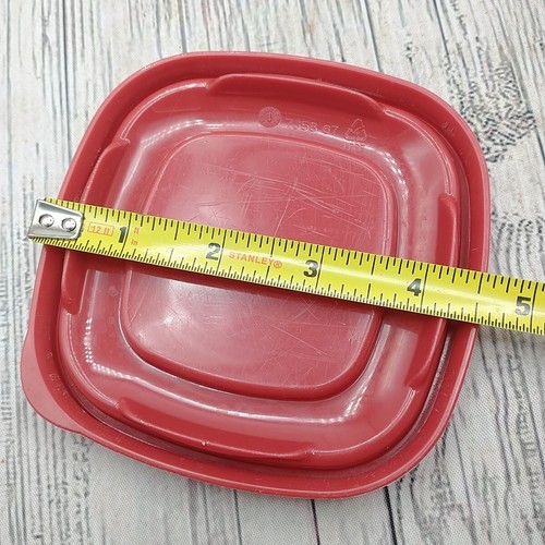 Rubbermaid Easy Find Lid 7J58 Red Square 6 Replacement Food Container Lids 4.5" - Picture 4 of 24
