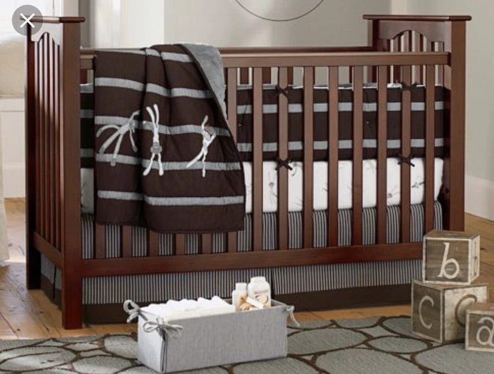 NUEVO Calcetín Pottery Barn Niños Mono Cuna Cama Falda Orgánica Marrón/Gris Rayas Foto 2 de 3