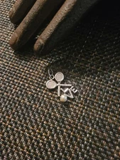 VINTAGE STERLING SILVER LOVE TENNIS PEARL BALL RACKETS CHARM PENDANT