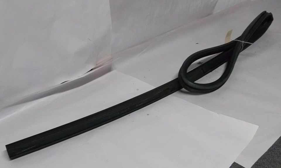 GMC Suburban K1500 1998 5,7 L 4x4 sello de vidrio trasero derecho resistente a la intemperie Foto 4 de 4