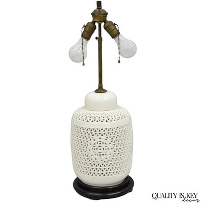 Chinosierie Blanc de Chine White Porcelain Oriental Ginger Jar Table Lamp