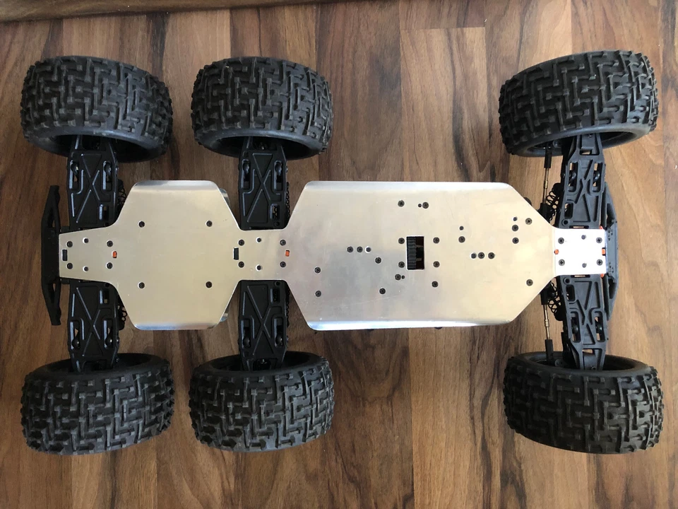 HPI Bullet Flux  1:10 6WD 6x6  2,4 GHz Monster truck off road - Immagine 2 di 4