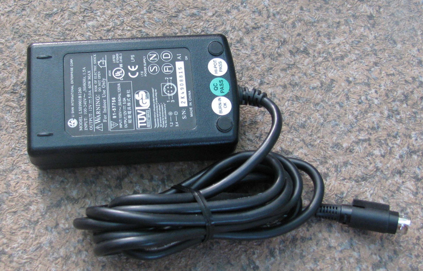 Li Shin International AC Adapter (LSE9901B1260 - Foto 3