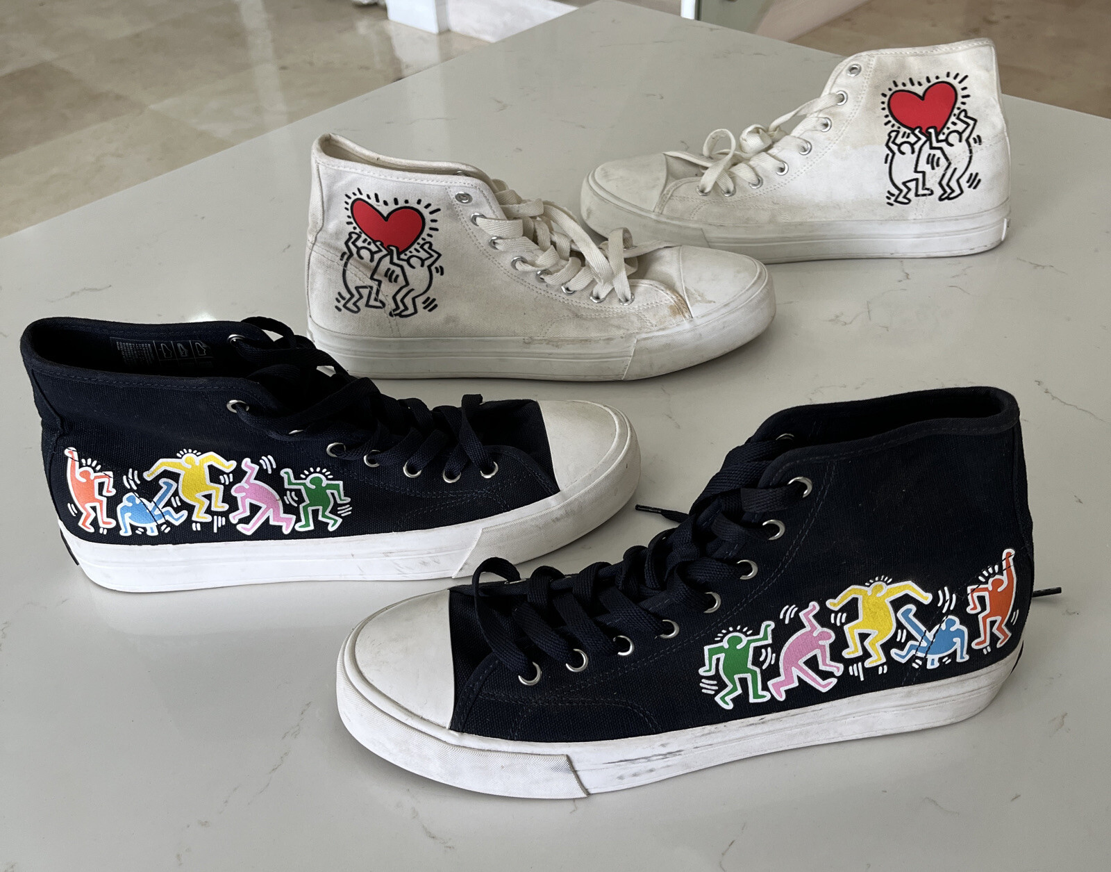 Scarpe alte H&M Keith Haring lotto di 2 taglia 10