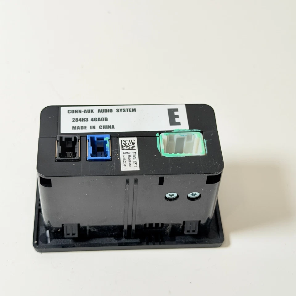 Nissan Pathfinder 2020 consola trasera puerto USB sistema de audio de sonido OEM 284H34GA0B Foto 4 de 4