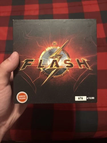 The Flash Movie GameStop Exclusive Ring And Emblem