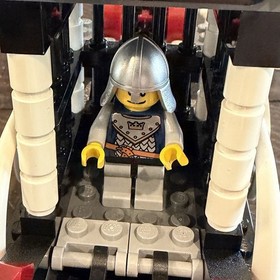 LEGO Castle: Skeletons' Prison Carriage (7092) W/Manual & Minifigs - Read