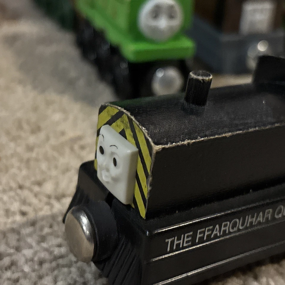 MIXED LOT OF 67 THOMAS & FRIENDS - Mostly Mattel Era, Some Older, Mini, Ertl Etc - Image 4 of 4