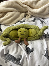Jellycat Amuseables Pea in a Pod