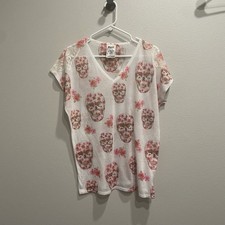 Vocal Made In USA Xl White V-neck With Pink Skulls,lace Details,goth