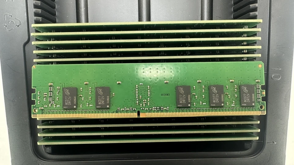 HPE Micron 8GB PC4-2666V DDR4 1Rx8 ECC Registered Server RAM Memory 840755-091 - Image 4 of 4