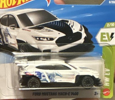 Hot Wheels Ford Mustang Mach-E 1400 PKW weiß 1:64 ab 3-4 Jahre FWD15
