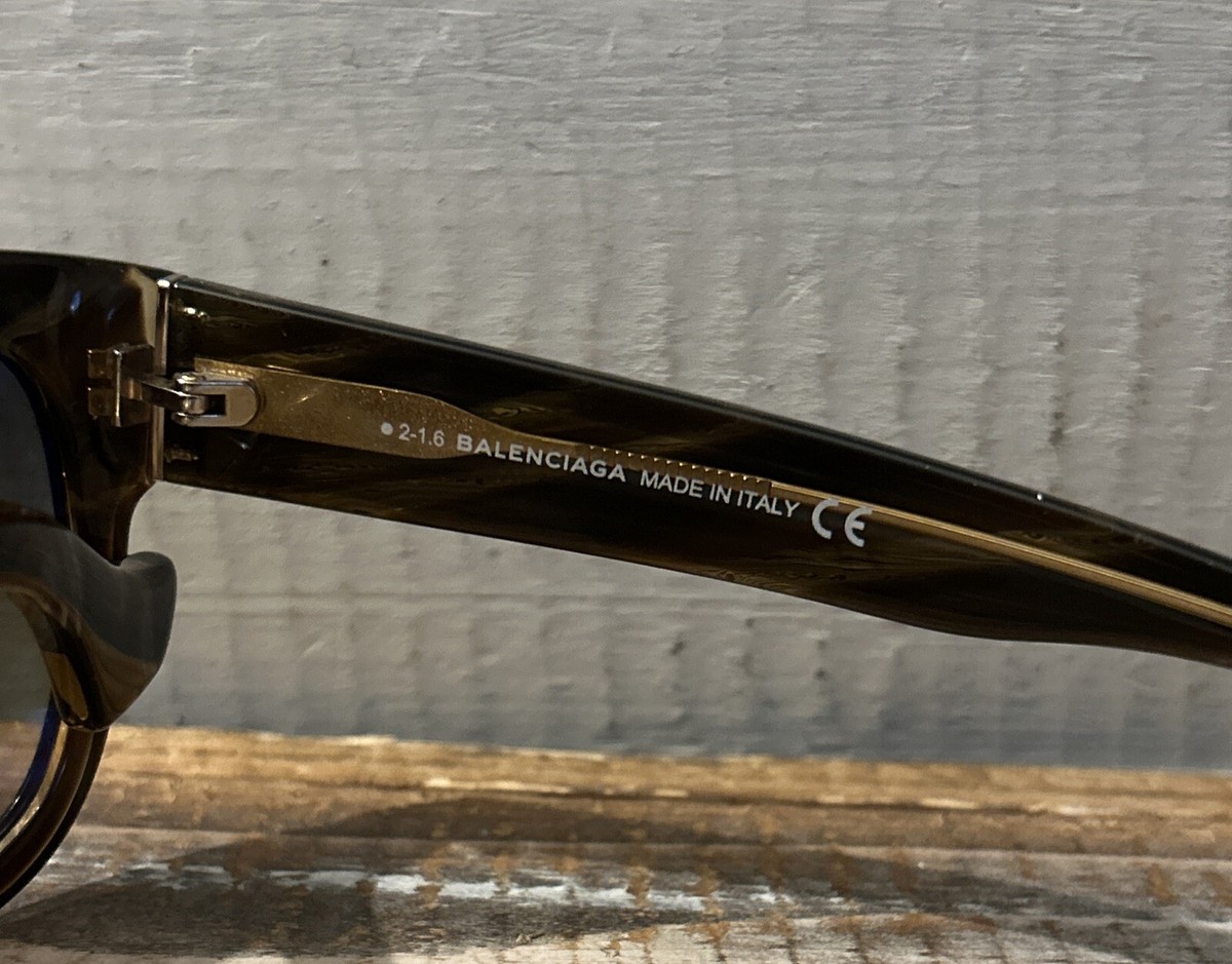 Balenciaga Sunglasses BA 69 62B Brown Horn / Gradient Smoke Made In Italy Balenciaga Sunglasses BA 69 62B Brown Horn / Gradient Smoke  main image 4