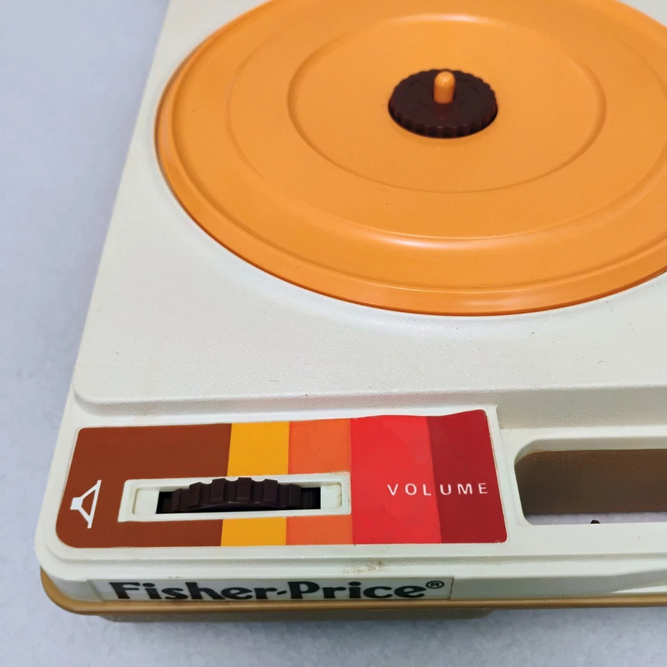 Vintage Fisher Price Record Player Phonograph 825 with box - Tested + Working - Image 3 of 4