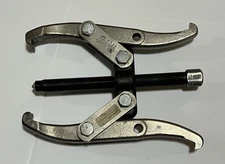 OTC Tools 1025 Long 2-Jaw Grip-O-Matic 5-Ton Reversible Gear Bearing Puller  USA