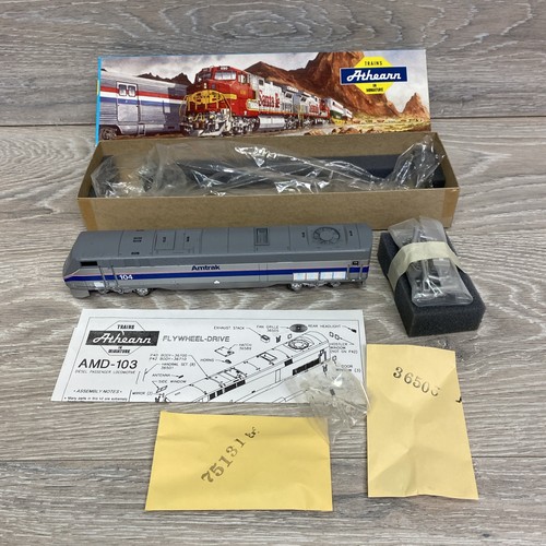 Corredor Athearn HO AMD103 Powered NE #2 Amtrak #104 03654 | Condition: Used