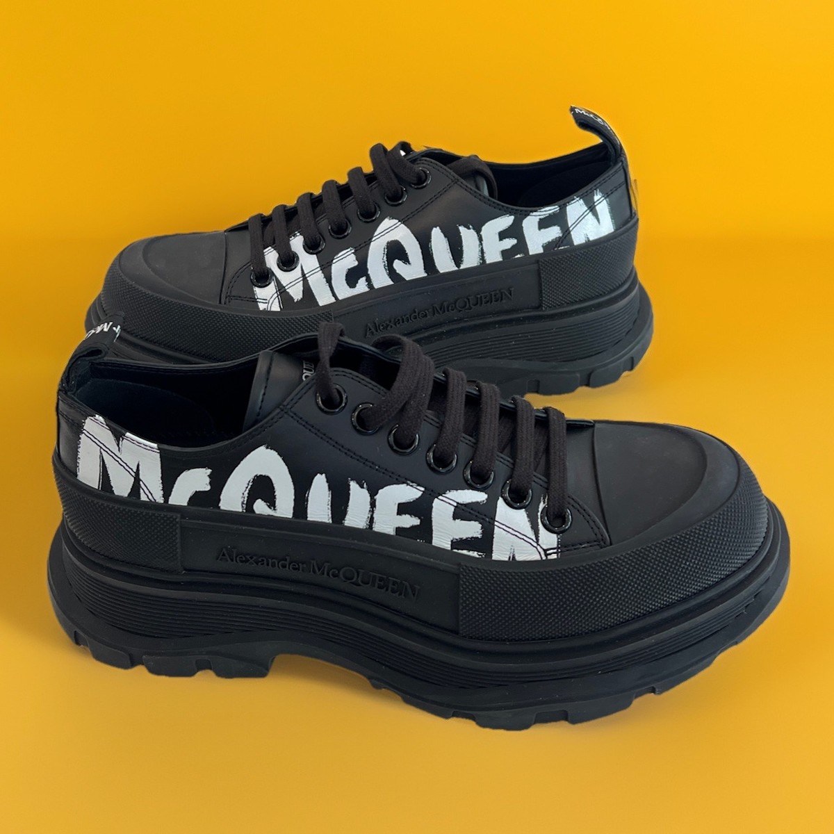 $750 Alexander McQueen Men's Black Leather Lace-Up Sneaker Shoes