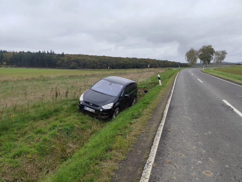 Ford Smax Unfall Bastler - Bild 4 von 4