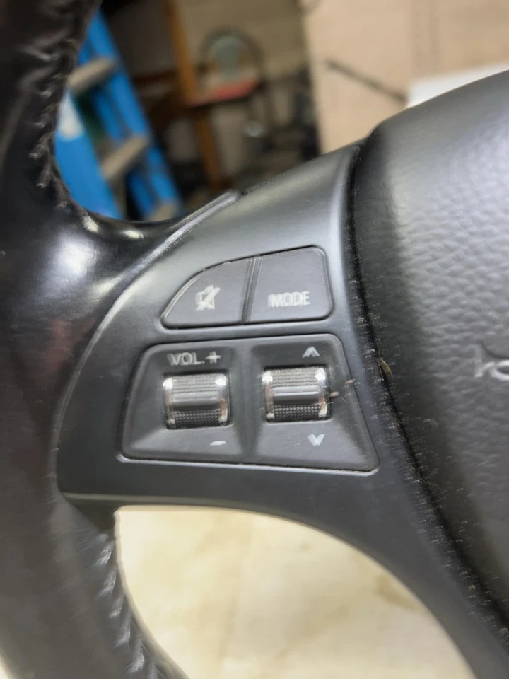 2010-2013 SUZUKI KIZASHI Steering Column  Floor Shift (No Bag) - Image 3 of 4