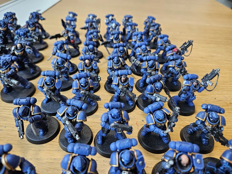 Warhammer 40K Space Marines, Ultramarines , Painted  - Image 4 of 4