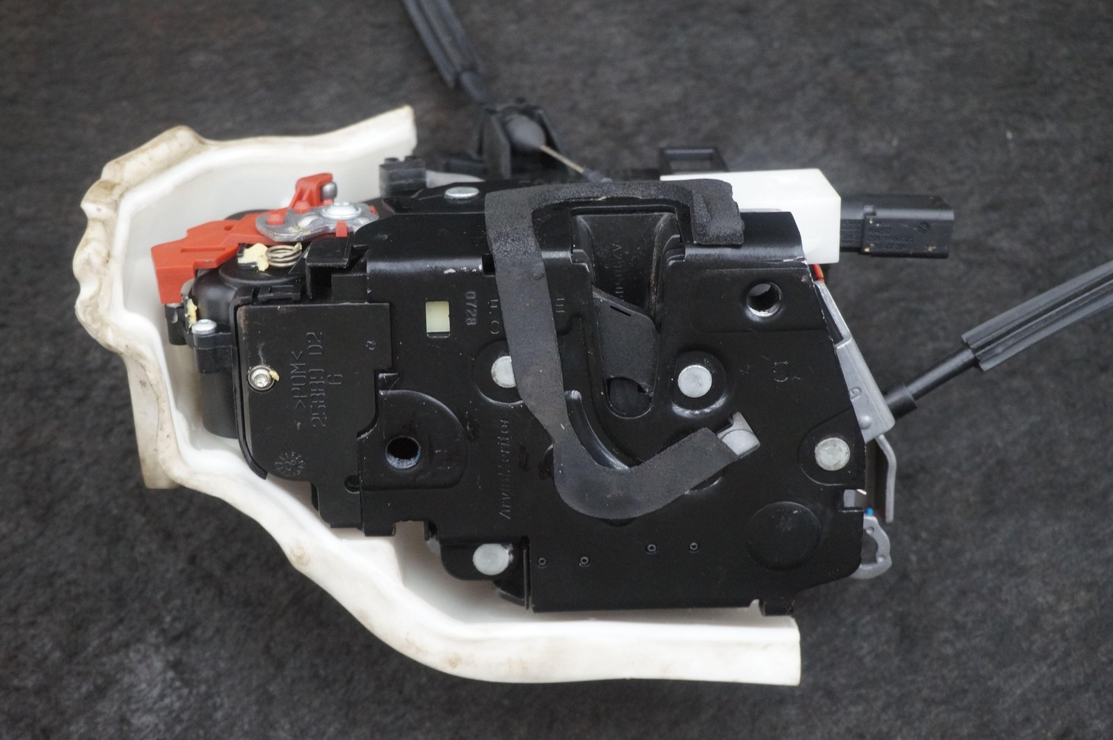 Front Left Door Latch Actuator 3D4839015S Bentley Continental Flying Spur 06-12