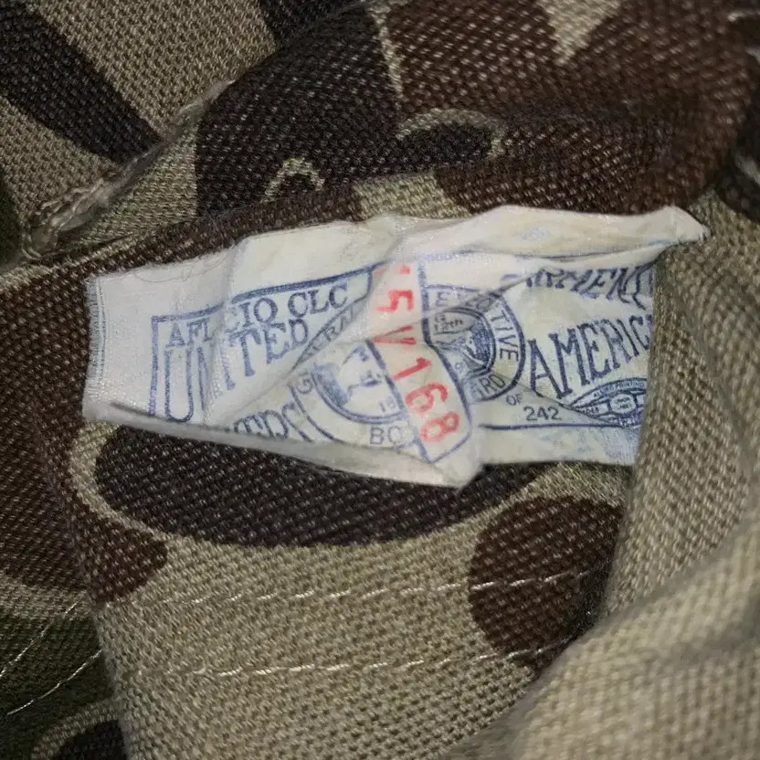 Made in USA Carhartt Camo Pants Men's Size 45.5 Waist thumbnail 3