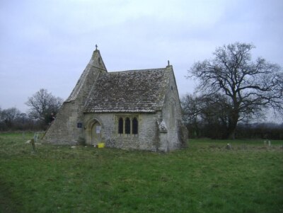 Foto 6x4 The Chancel, Waterhay Hillside\/SU0692 Dieser Teil der Kirche um 2007
