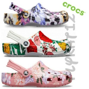 black and blue lightning crocs