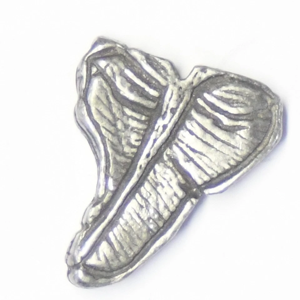 Ficha de juego de metal Monopoly edición Dogopoly T-Bone Steak Foto 3 de 3