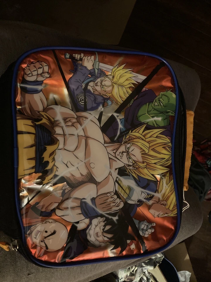 Lonchera aislada de lados suaves Dragon Ball Z Anime Bioworld Foto 4 de 4