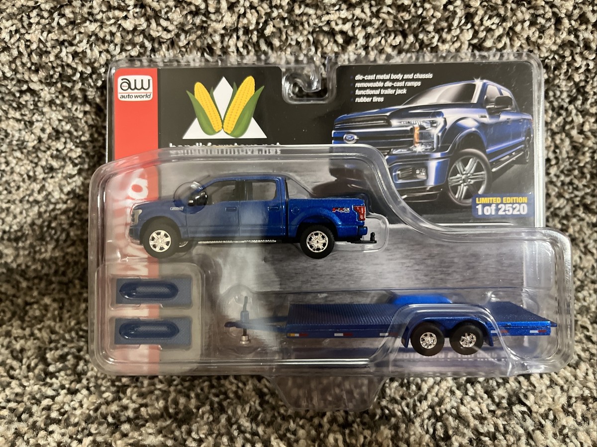 2023 AUTO WORLD 1:64 BLUE 2019 Ford F-150 Pickup w/CAR TRAILER NEW