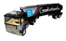 Nylint 18 Wheeler Tanker Transport GM Parts GoodWrench No. 990-Z - Steel