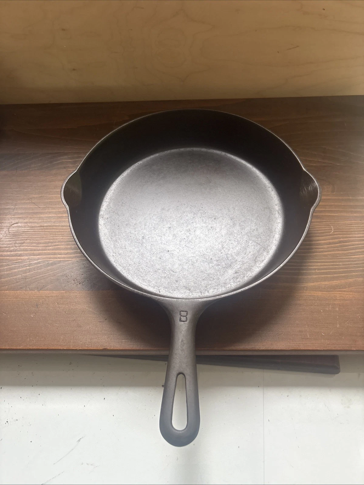 Griswold number 8 small block logo skillet