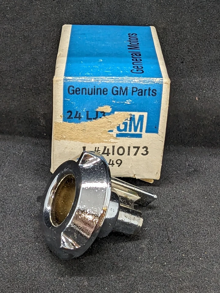 Nuevo de Lote Antiguo 1973 1974 1975 Oldsmobile Cutlass Delta 88 98 Radio Control Maniquí Foto 2 de 4