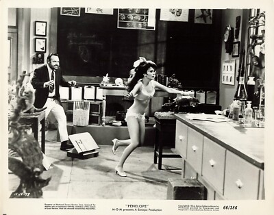 Penelope 1966 Lila Movie Photo 8x10 Natalie Wood Jonathan Winters Lingerie *P95c