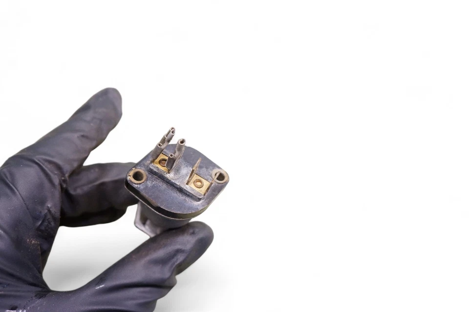 1970 Triumph Tiger TR6 R Bonneville 650 T120R TR6R *2199 Switch Key - Image 2 of 4