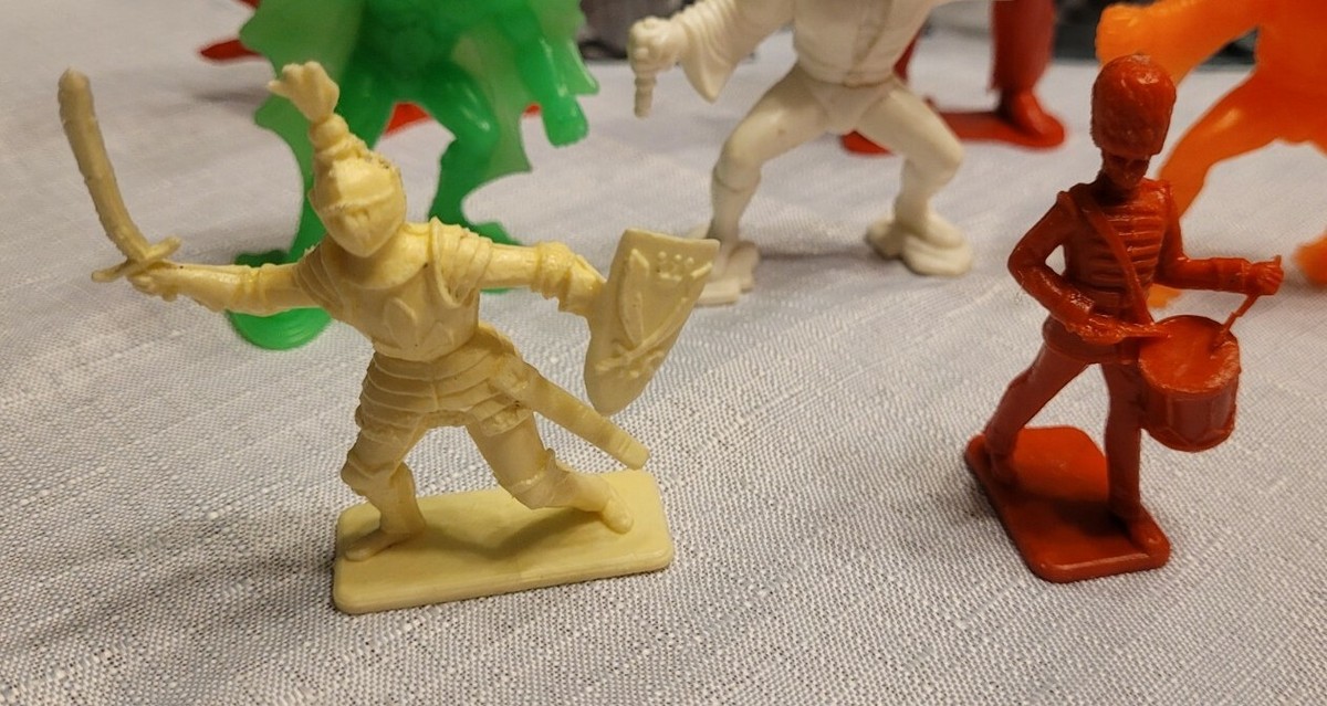 Plastic Toy Soldiers Monsters Knights Marx Kellogg's Space Figures