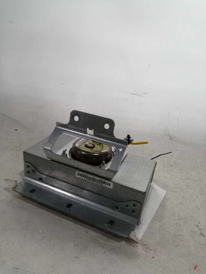 2007 KIA SORENTO Instrument Panel Air Bag OEM Silver 845003E700 Used 111K Foto 2 de 3