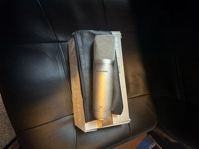 M-Audio Nova Large-Capsule Condenser Microphone with Case and Cable