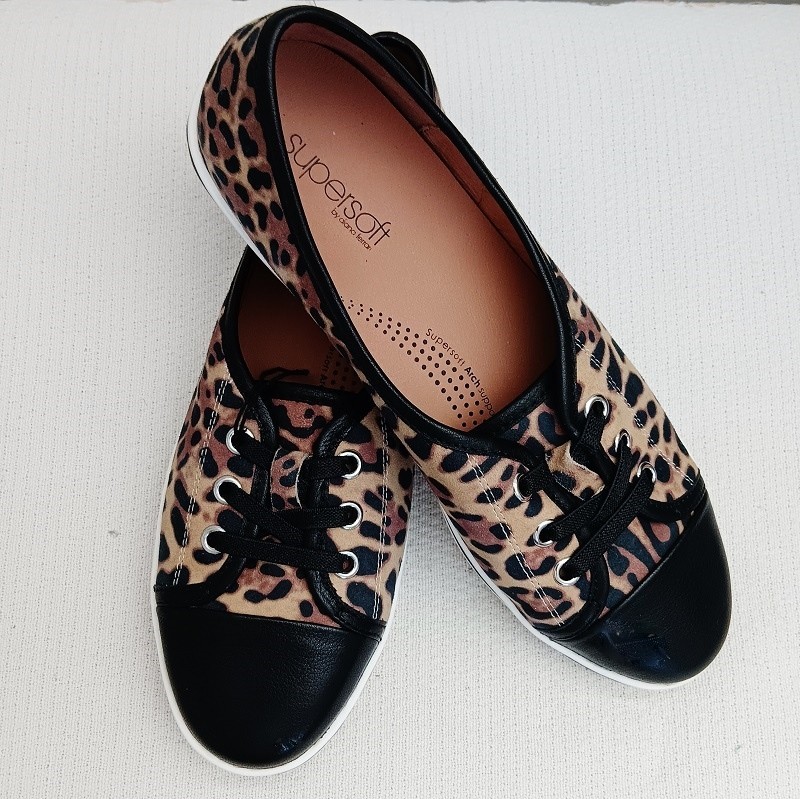Dianna Ferrari Black  Ballet Flats Design Augusts     Size 38/ 7